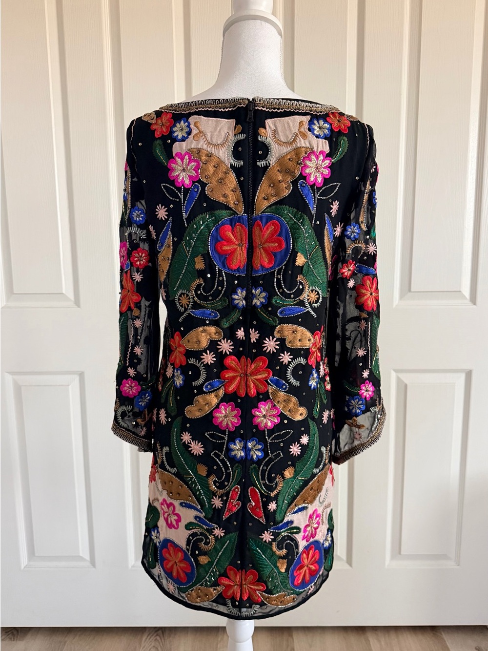 Alice + Olivia Eleonora Black Sequins Beaded Floral Mini Dress - Picture 15 of 16